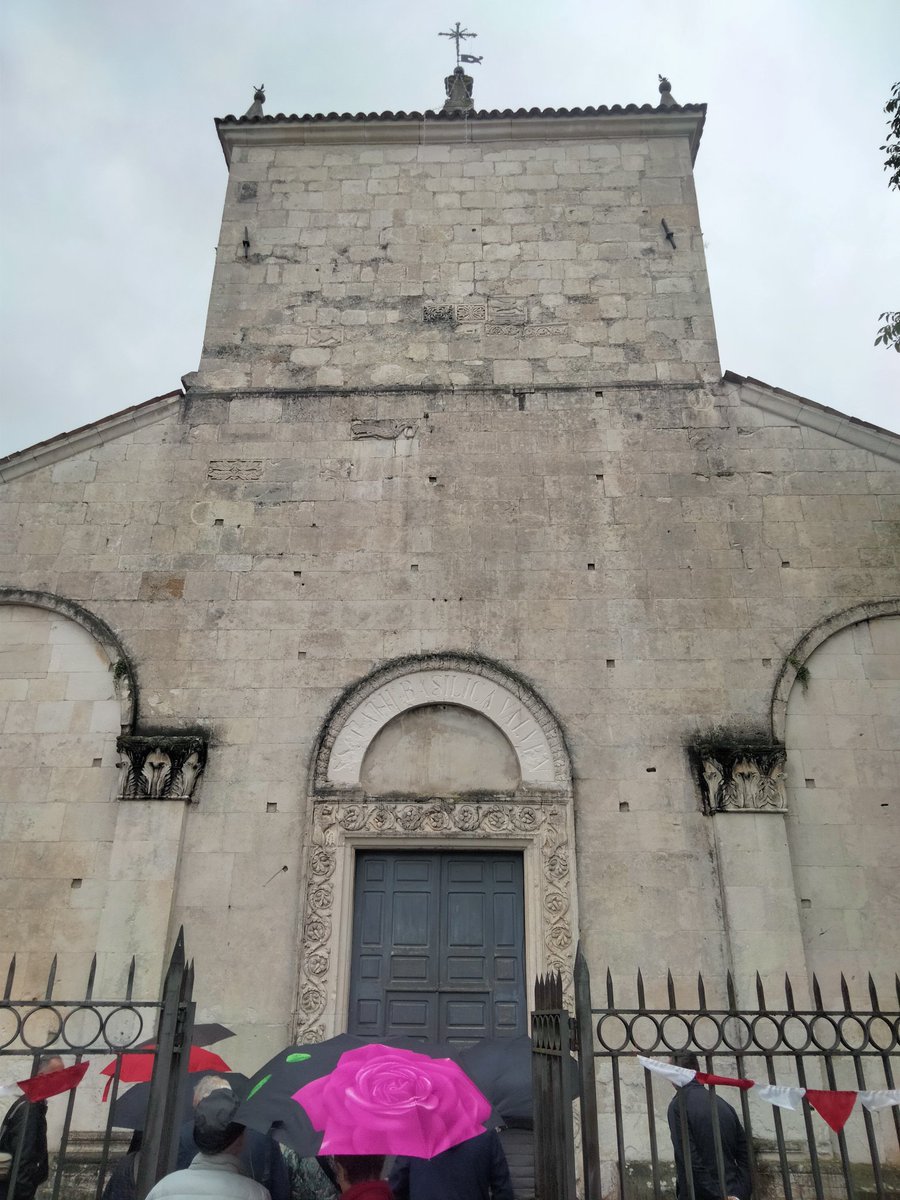 #italia #abruzzo Chiesa romanica san Pelino (cattedrale valvense) e annesso oratorio di Sant'Alessandro papa quinto successore di san Pietro. Corfinio (AQ)