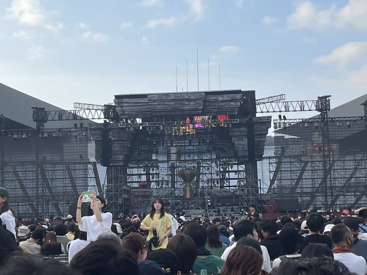 kt609sp's tweet photo. 待ちに待ったKing Gnuスタジアムライブ！
#King Gnu
#長居スタジアム https://t.co/UkAq3zPxSO