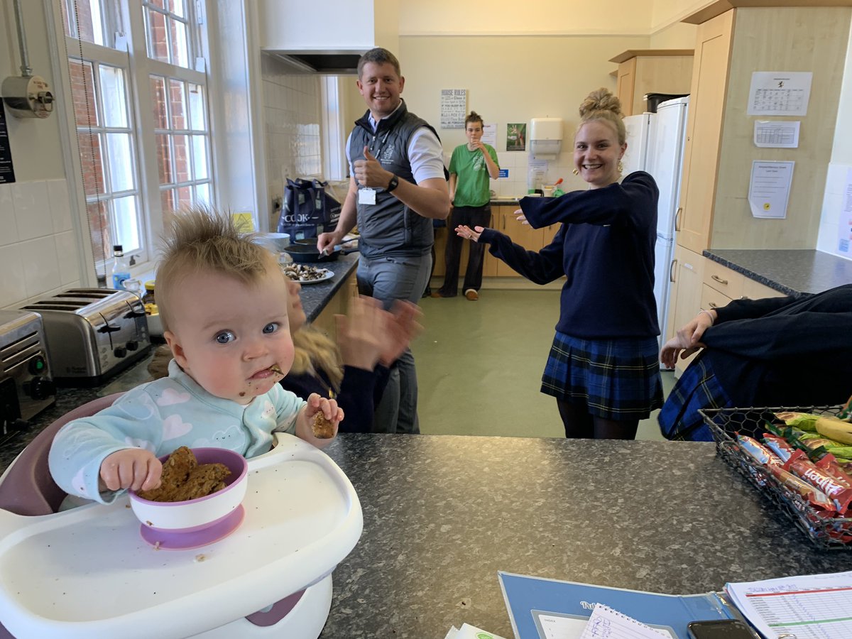 Final morning of 3rd Form having breakfast in house! Mr Edmunds has treated them to a feast of breakfast options culminating in a takeout treat today to start the weekend. Thank you to the 3rd Form parents who made it happen &amp; Mr Edmunds for his culinary skills 👏🍳🥓🥐