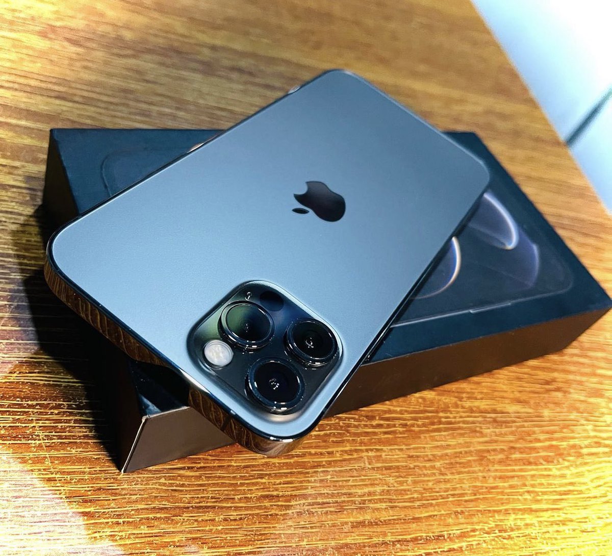 simuchap's tweet photo. Iphone 12 Pro Max 
Brand new Sealed

128 gb Tsh 1,800,000/=
256 gb Tsh 1,900,000/=

Apple warranty✅
0717057535📩📞

Exchange and top up allowed

Free delivery in Dar es Salaam
Mikoani tuna safirisha tena kwa uaminifu 

#simuchap #BeuniqueBeyou #Originalsmartphones iphone12Promax https://t.co/IlJSjw4fuq