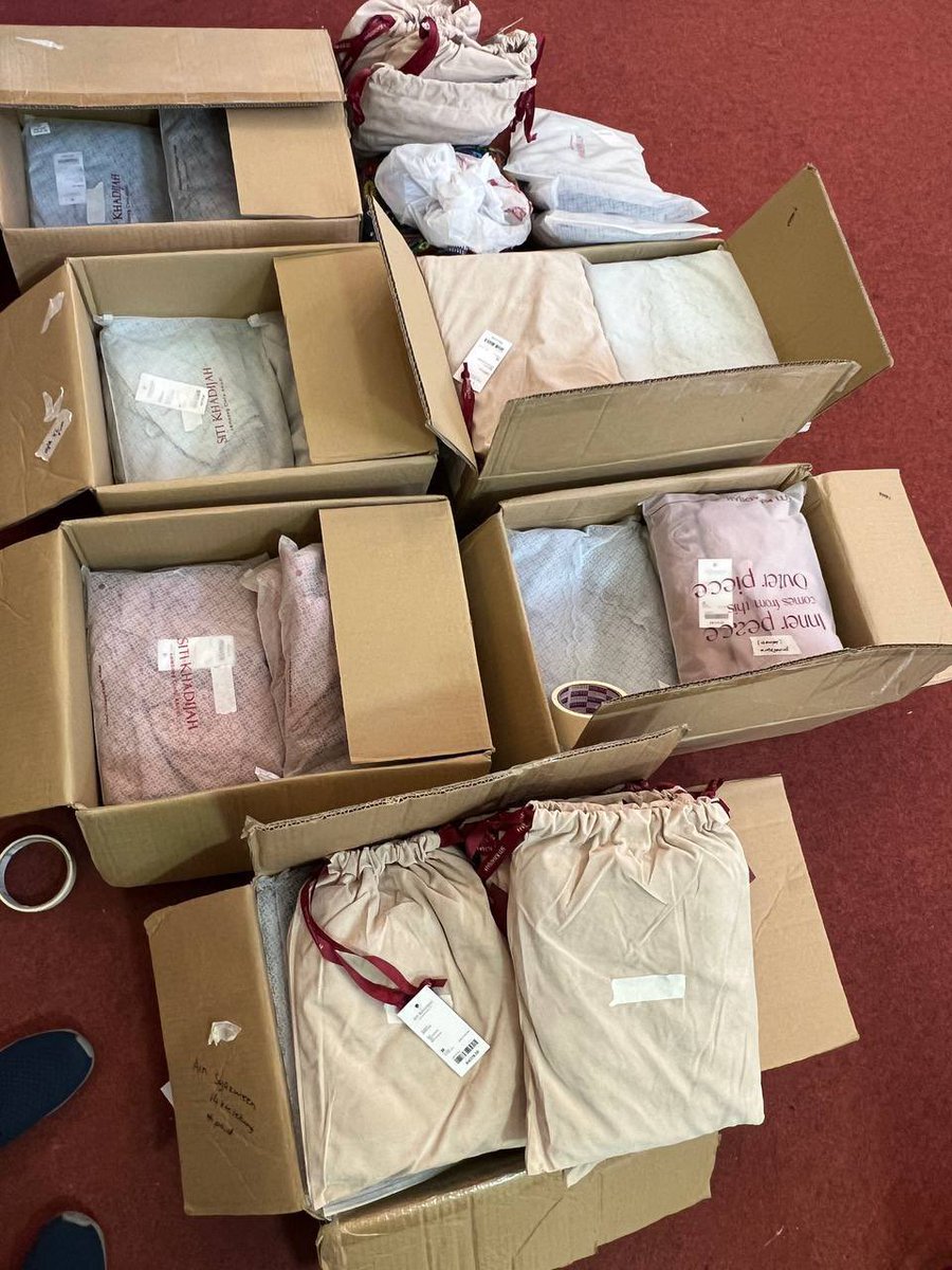 Ramai yang tunggu sale defect Telekung Siti Khadijah kan? This year event defect sale open to Srikandi SK only 🫶🏻

Boleh follow sis rapat-rapat masuk siap-siap dalam channel telegram sis, nanti kita tunjuk item apa yang ada 

✨AS LOW AS RM50✨
‼️NO SERVICE CHARGE‼️