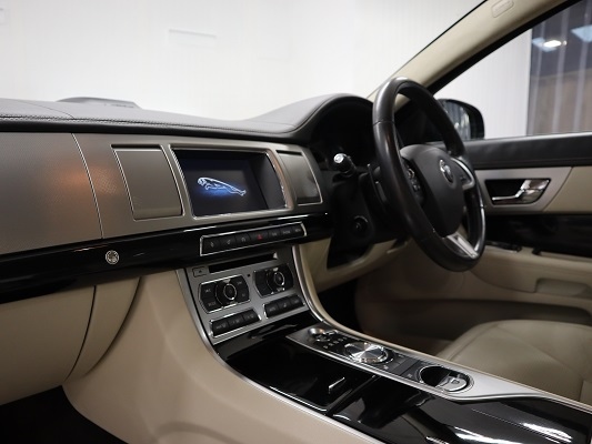 CountryCar1's tweet photo. Jaguar XF for sale. this is the 3ltr V6 Portfolio spec. Stunning interior. #jaguarfanclub #XFlovers #usedcarsforsale #warwickshire https://t.co/K1IBU8VTux