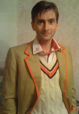 DWM be like:

'We love the Fifth Doctor 🥰🥰🥰'