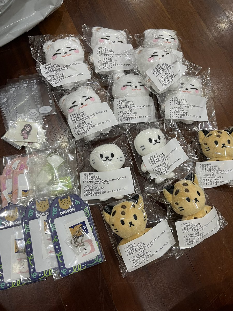 wujuorders's tweet photo. #wujuarrivals

dolls by @felicette_goods and @dyeonggom have arrived! will send sp and collection messages later tonight :) https://t.co/HL3dLrqFCd