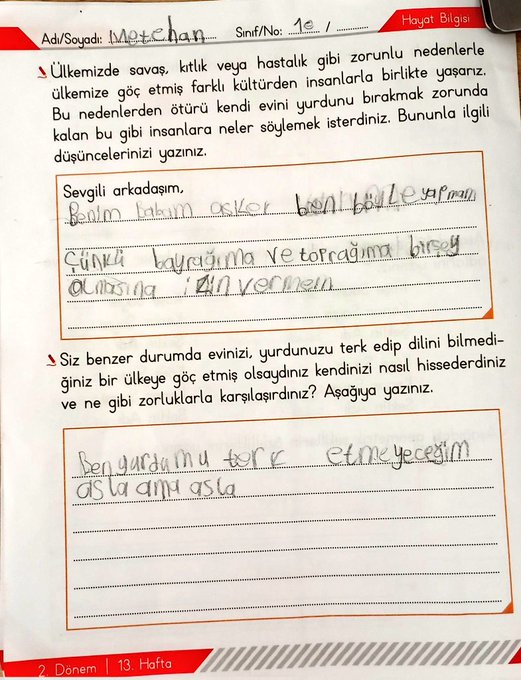 Adının sahibi gibi yiğit oluşun kaleme döktüklerinden belli.Senin gibi yiğitler oldukça bu vatan bölünmez, bu bayrak inmez! Seni yaradana kurban olayım.
#NeMutluTürkümDiyene #Türkbayrağı #Bozkurt