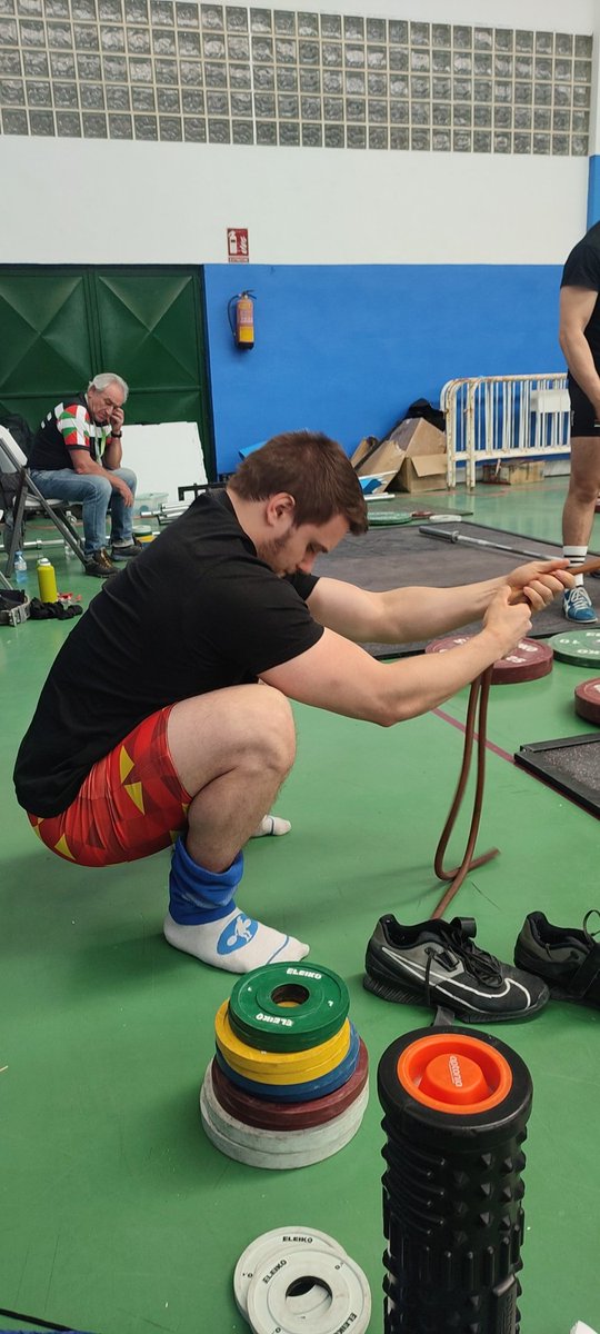 Esto comienza ya <a href="/cnhelios/">C.N. HELIOS</a> a muerte Raúl Uson!!! <a href="/a_aragonesa/">F.A. Halterofilia</a>