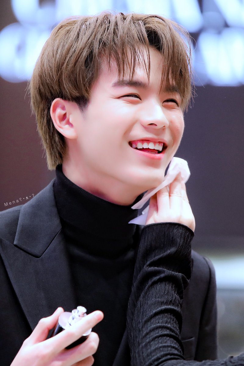 mena_212412's tweet photo. 230520 Ping • Krittanun
ละดูแป๋วยิ้ม แจ้มมมมม~🤏🏻✨

//@PKrittanun 
#PingKrittanun 
#ArmaniCodeXPing https://t.co/EjZwuVxda4