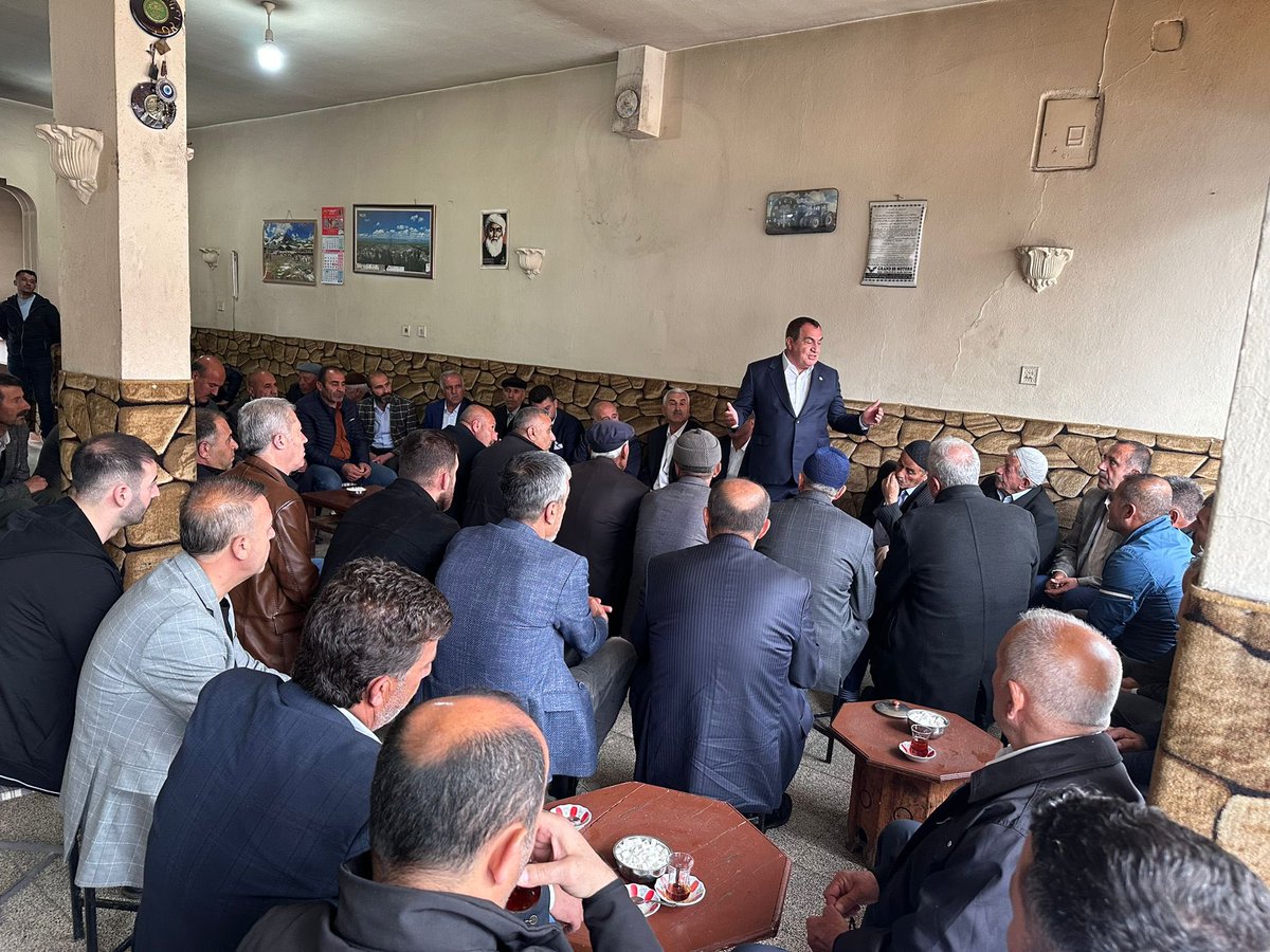 AK Parti Muş İl Başkanımız <a href="/MelikEmre1/">Melik Emre</a>, Korkut Belediye Başkanımız <a href="/SamiPekbay/">Sami Pekbay</a> ve teşkilatımız ile birlikte Korkut İlçemizde, hemşehrilerimizle bir aradayız. 

Allah’ın izni, milletimizin desteğiyle Cumhurbaşkanımız Sayın <a href="/RTErdogan/">Recep Tayyip Erdoğan</a> ile 28 Mayıs’ta #TürkiyeYüzyılı başlıyor.