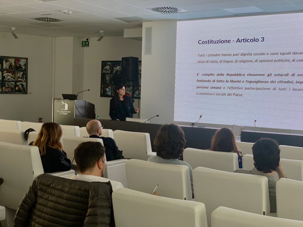 GiuliaSonzogno's tweet photo. Un bel dibattito ieri a Potenza durante #impactbasilicata su disuguaglianze, sviluppo, aree interne e #dirittoarestare.
Grazie @scuolapolitiche @svimez e @RaffaeleLaRegin per l’invito
@GSSISocialSci
@LRiabitare https://t.co/crzWcATGhn
