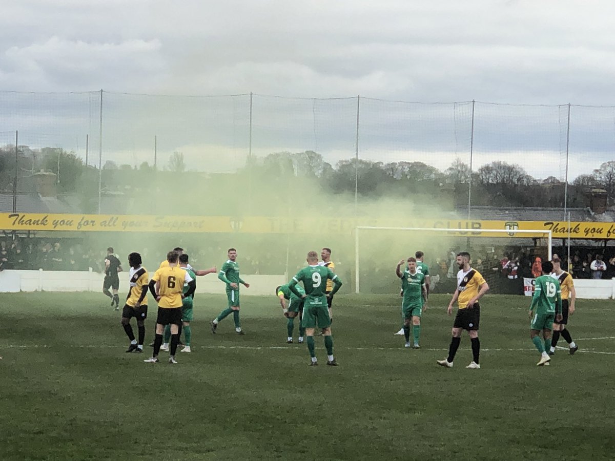 A brilliant day out at @CongletonFC for the semi-final. Among the best fans we’ve ever had the pleasure of sharing a ground with. An all time great away day.

#FAVase #NonLeagueFinalsDay #Wembley #Blog @nptfc 

⬇️

cansonthetrain.blogspot.com/2023/04/succes…
