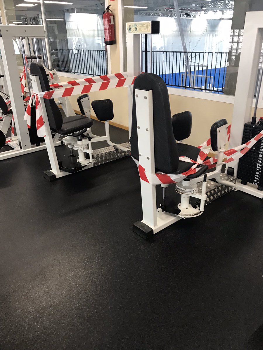 JMMoralesSa's tweet photo. Sé que son detalles, pero… si este centro deportivo además de mantenerse con nuestros impuestos también se financia con nuestras cuotas mensuales ¿es coherente que nunca estén las máquinas funcionando? @MADRID @ComunidadMadrid @ppmadrid #Elecciones28M https://t.co/VbaCEtjxdH