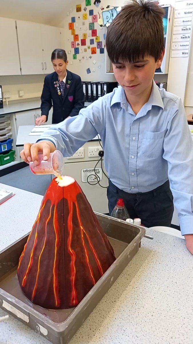 OPSScience's tweet image. We&apos;re getting ready to welcome families to our exciting open morning here at the @OPS_OratoryPrep! We have lots of STEM toys and demonstrations this morning so come and see us! #STEMeducation #openmorning