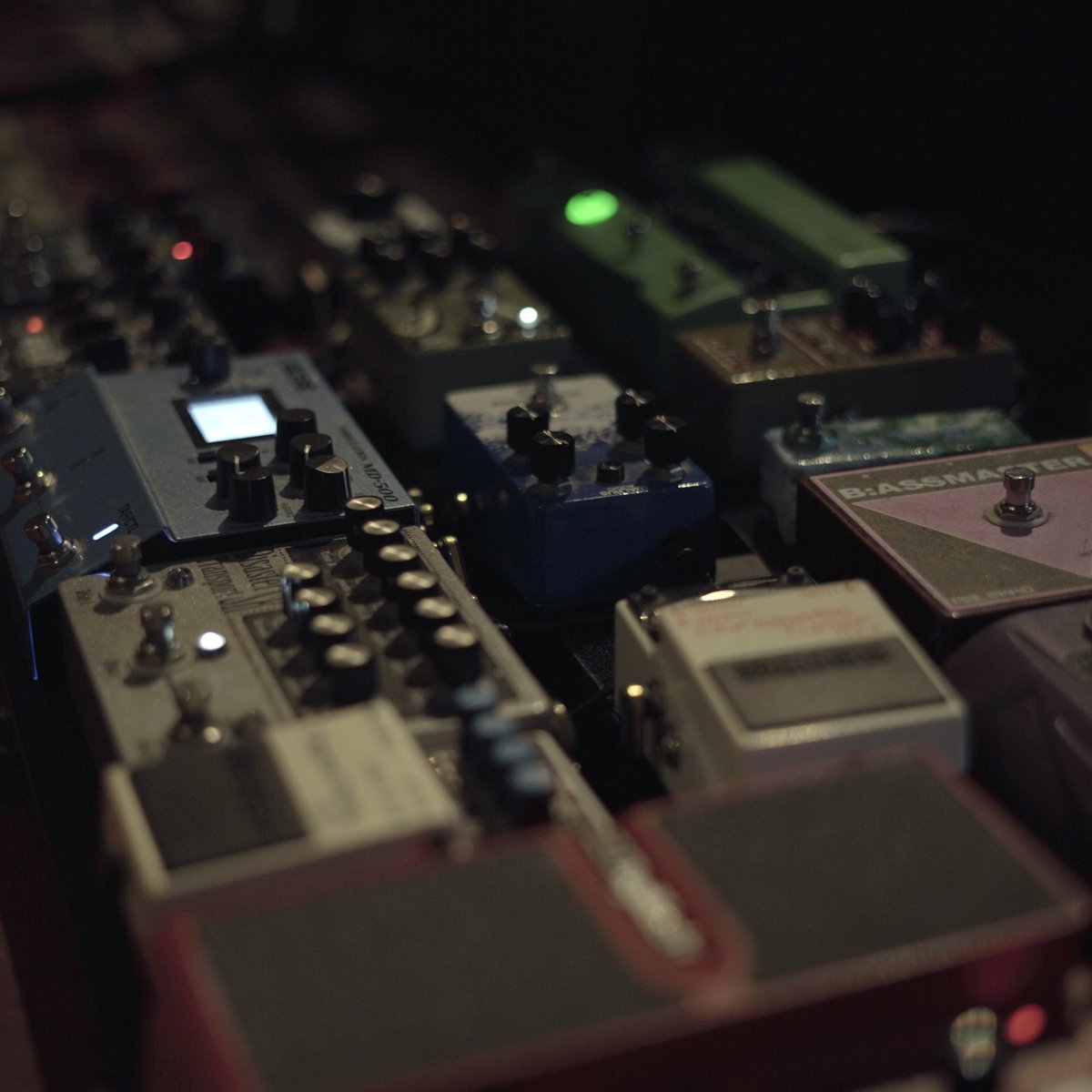 WinterWayfarer's tweet photo. Relocating spare farts to new album > (on bass amp) https://t.co/ul9vCRBZvK