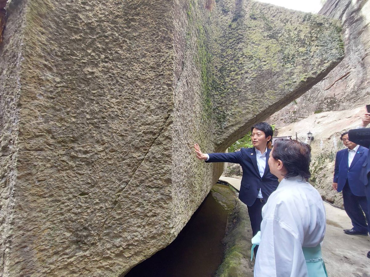 高砂市には、1700年前から採石される“竜山石”があります。 古墳の石棺