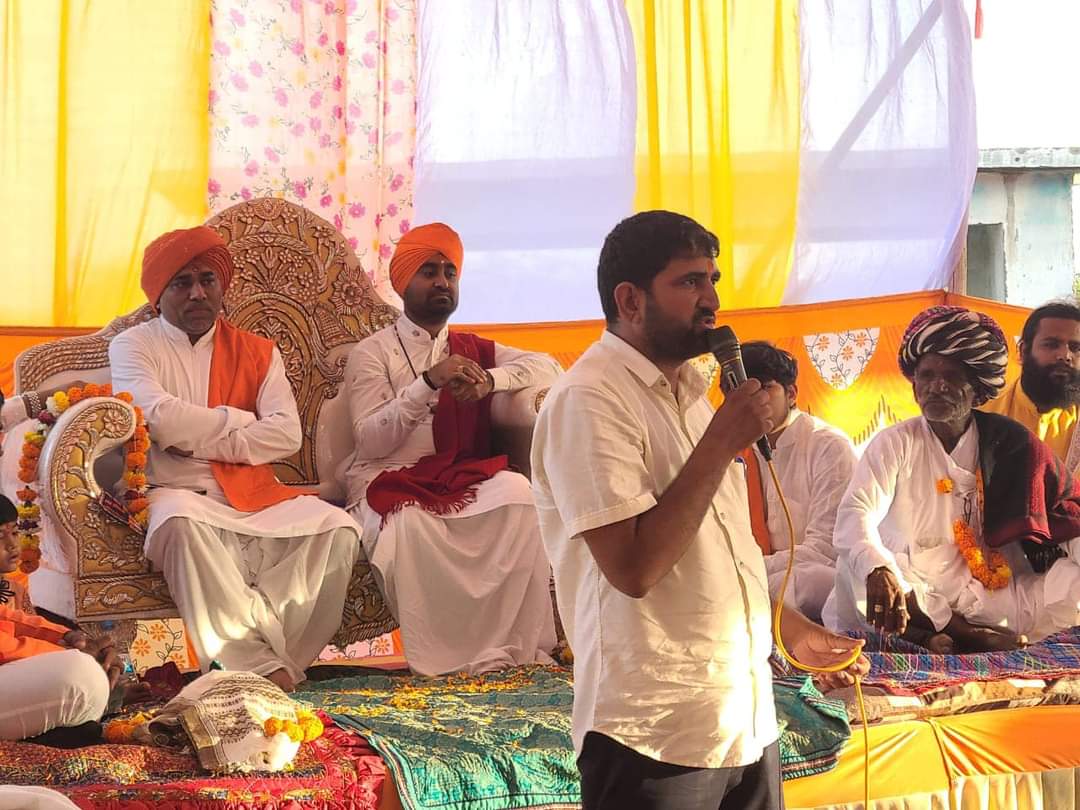 MMRabari4's tweet photo. અંજાર તાલુકા પંચાયતના કારોબારી ચેરમેન.સામાજિક સેવા કાર્યો માં હરહંમેશ અગ્રેસર રહેતા રબારી સમાજ ના આગેવાન શ્રી 
@AmbalalRabari1 જન્મદિન ની ખુબ ખુબ શુભકામનાઓ... https://t.co/yNW7jxFARm