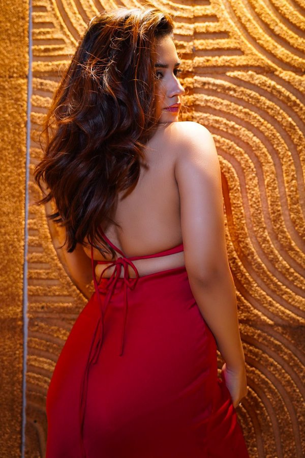 FwjFj-daMAMMjeM?format=jpg&name=900x900