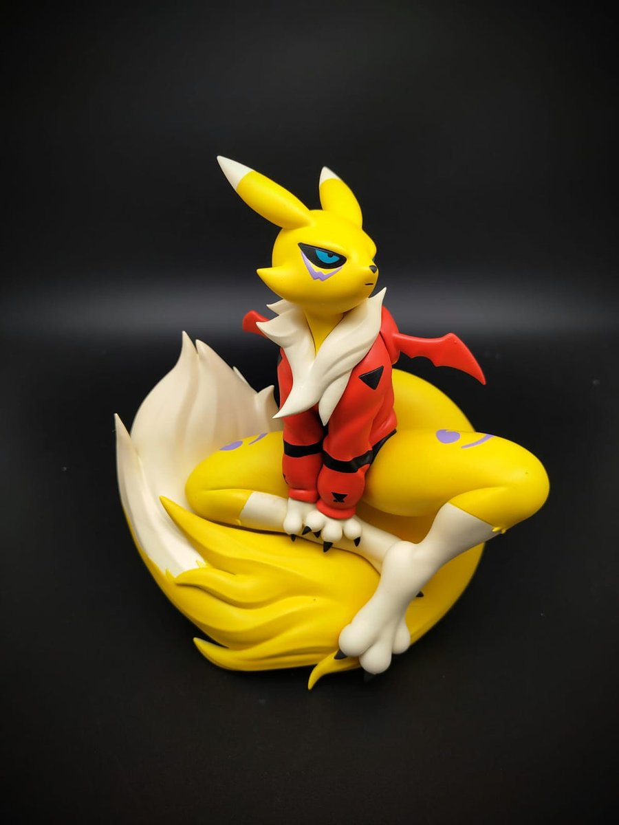 FDRHimself's tweet photo. @AnkoroStudio My 2 choices would be the yourdigimongirl figure and renamom with a sweatshirt!!! Fantastic works as always! https://t.co/mqAKfS18g4