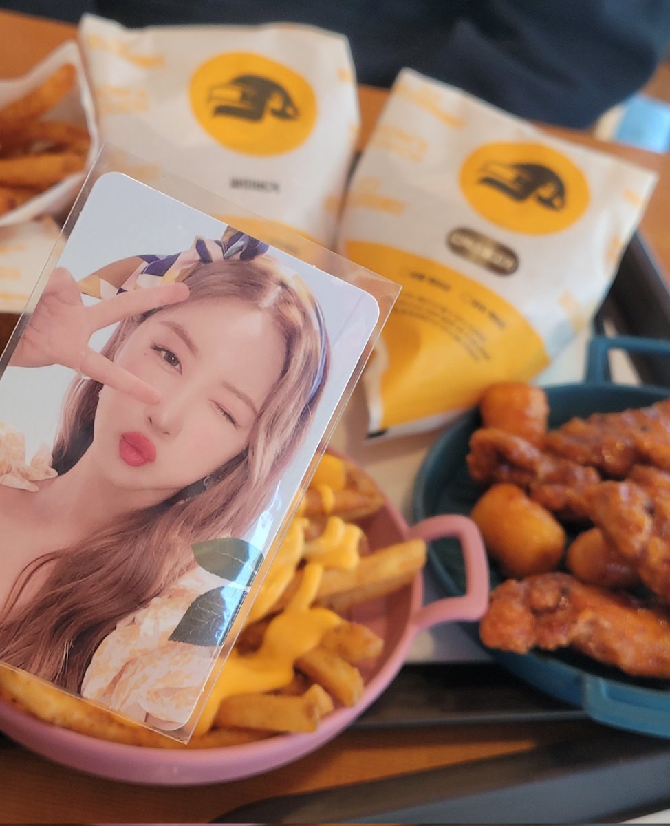 #여바기미담
오랜만에 만나서 밥 사주심 감사합니다 🤍