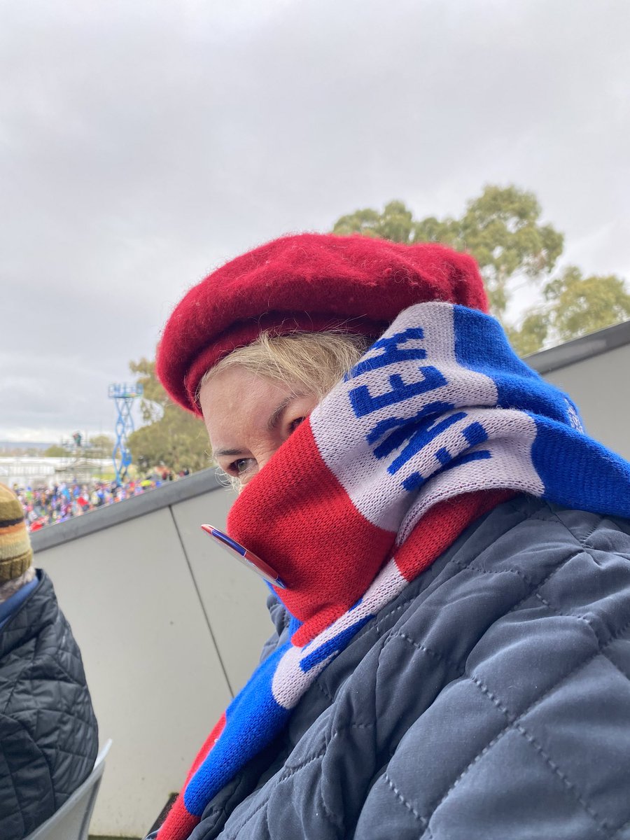 Incognito 

#mightywest #afldogscrows #westernbulldogs