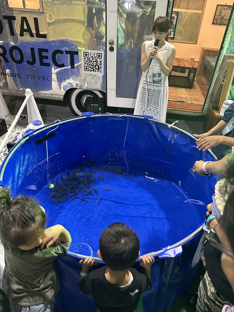 osakaautomesse's tweet image. FIELD STYLE JAPANをお届け♪

え？お灸あるの？！
室内で釣りしてるし😆

#fieldstylejapan2023 
#fieldstyle
#vehiclestyle