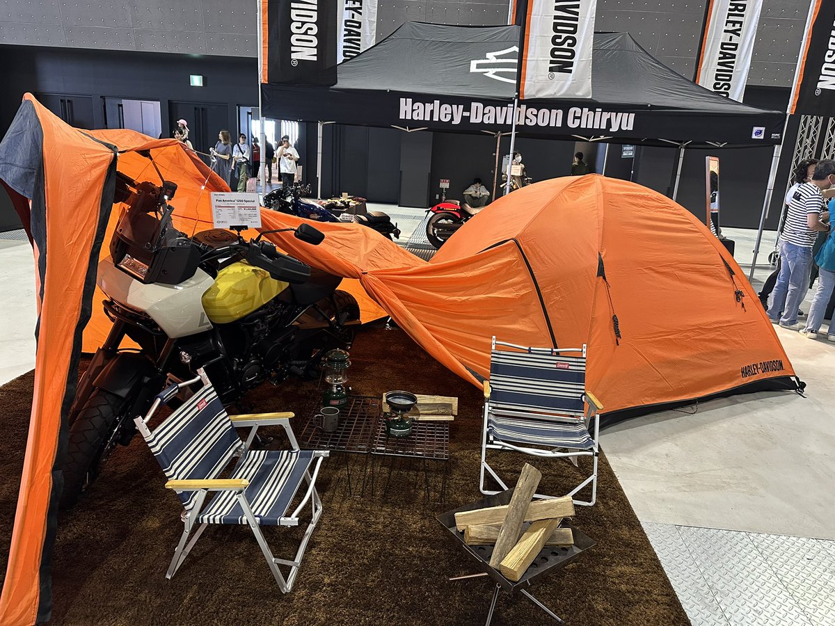 osakaautomesse's tweet image. FIELD STYLE JAPANをお届け♪

え？お灸あるの？！
室内で釣りしてるし😆

#fieldstylejapan2023 
#fieldstyle
#vehiclestyle