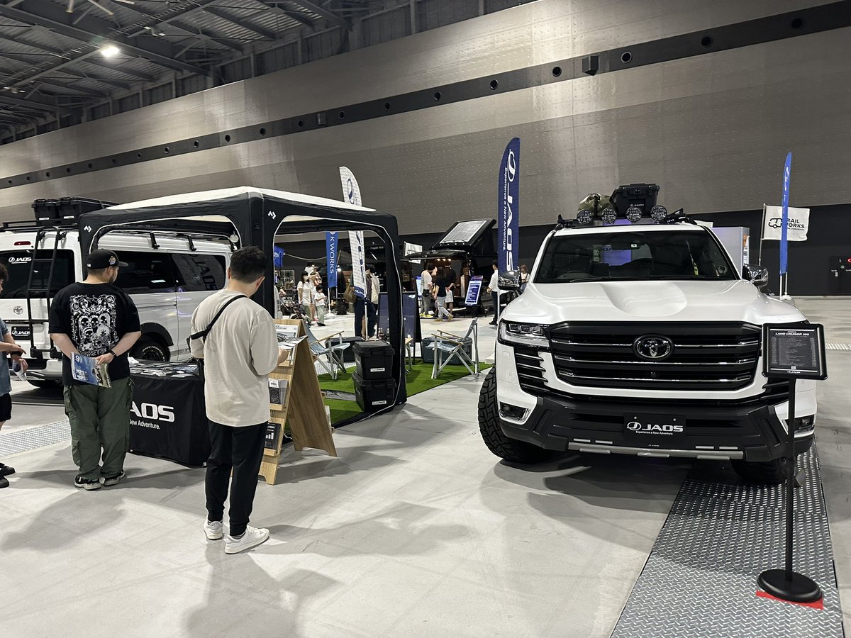 osakaautomesse's tweet image. FIELD STYLE JAPANをお届け♪

え？お灸あるの？！
室内で釣りしてるし😆

#fieldstylejapan2023 
#fieldstyle
#vehiclestyle