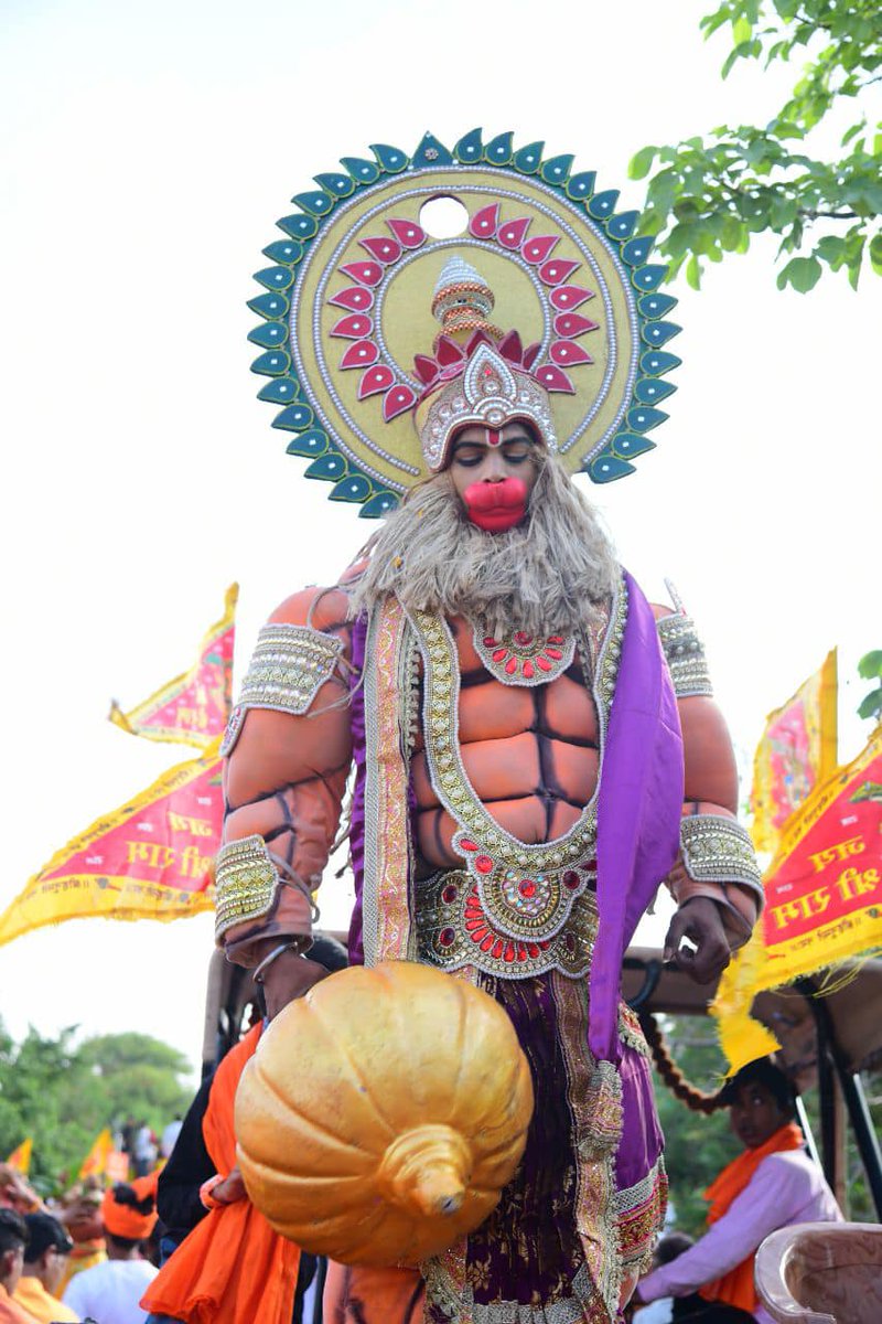 bageshwardham's tweet photo. भव्य दिव्य कलश यात्रा सुर्ख़ी जैसीनगर सागर…. https://t.co/IKjTwf2N6G