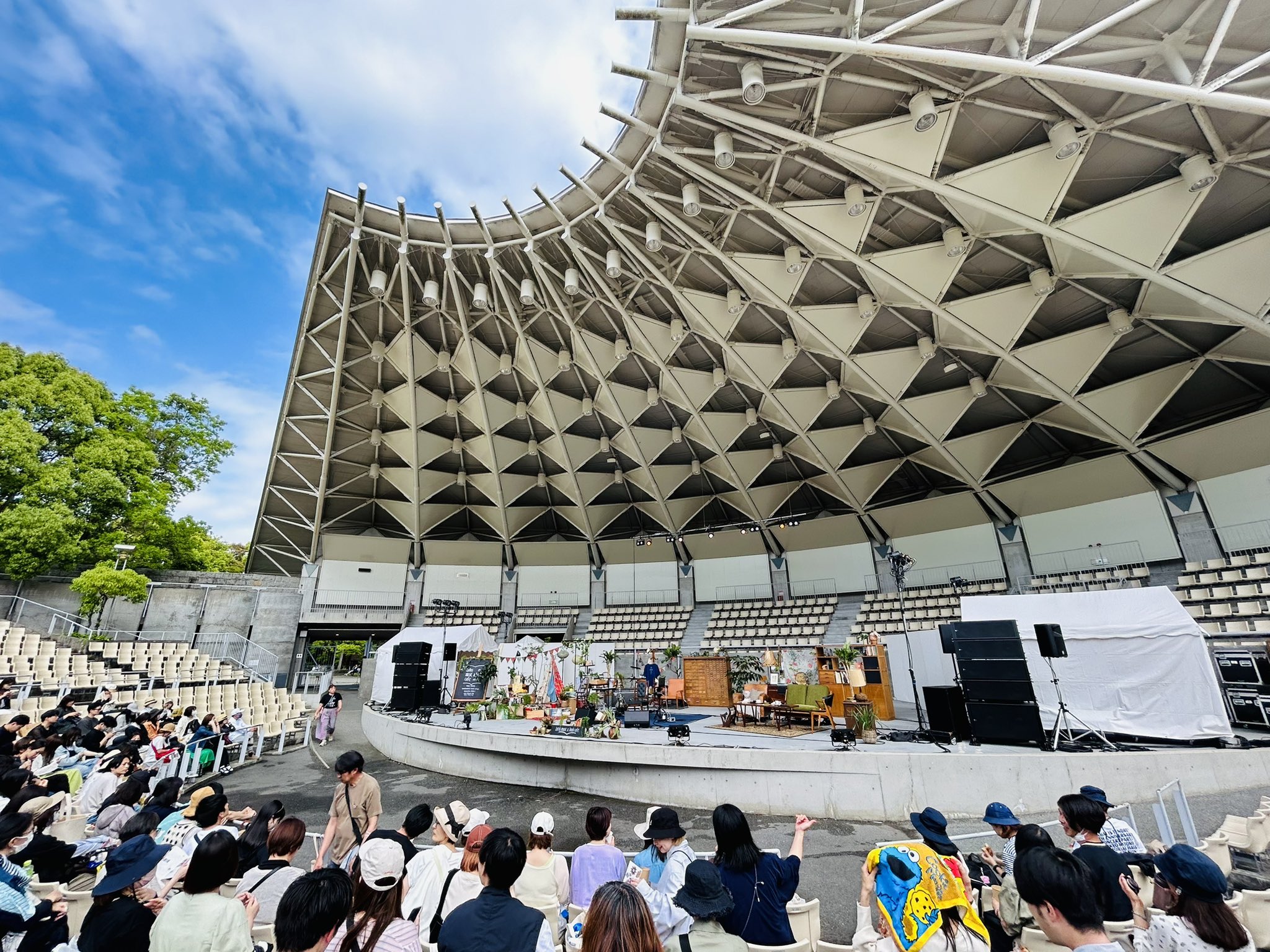 活動歴および当時の関連ビジュアル記録