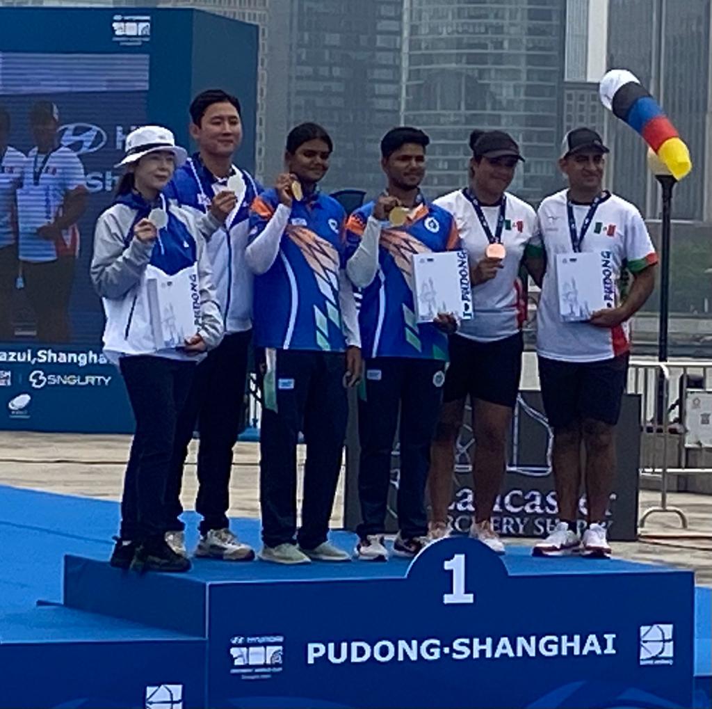 Media_SAI's tweet photo. 🥇for Team 🇮🇳 at #ArcheryWorldCup Stage 2⃣, Shanghai

Ojas Deotale &amp; Jyothi Surekha beat Team🇰🇷 156-155 to clinch 🥇

Heartiest congratulations Jyothi &amp; Ojas! https://t.co/6bYAsvw2nt