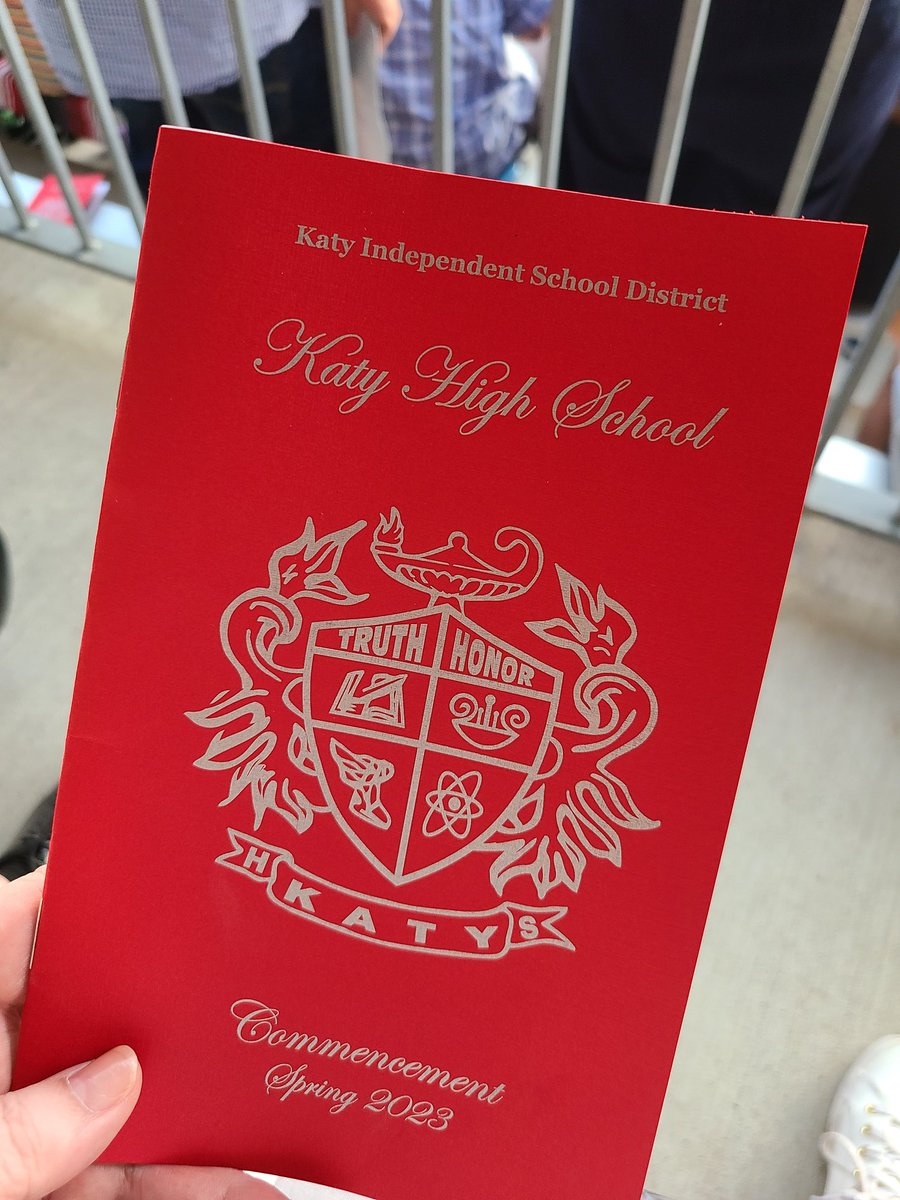 Lisa Carey tweet media