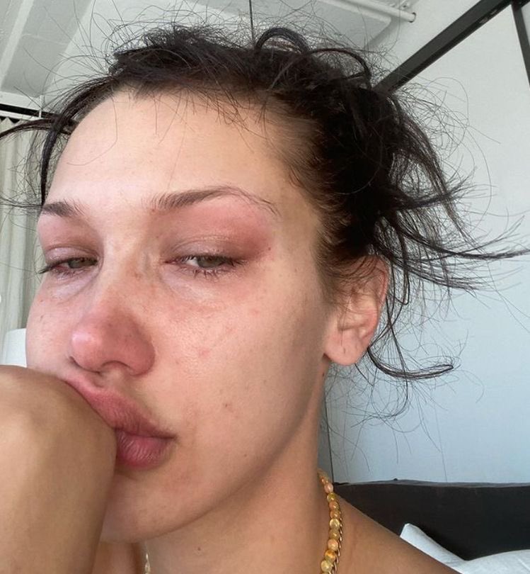 stdmzj8m7w's tweet photo. me bc whenever someone sees me on the train watching food videos and mukbangs they don’t know that i’m starving they just think i’m really fat https://t.co/YmpJZjjsdO