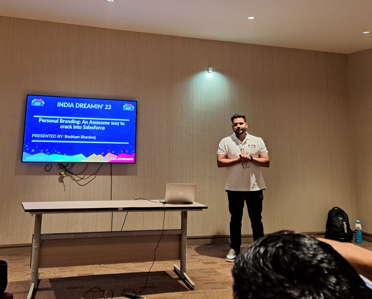 _harshitt's tweet photo. Session on Importance of Personal Branding by @digitalbhardwaj 

@sfindiadreamin https://t.co/lOCzssM0vs