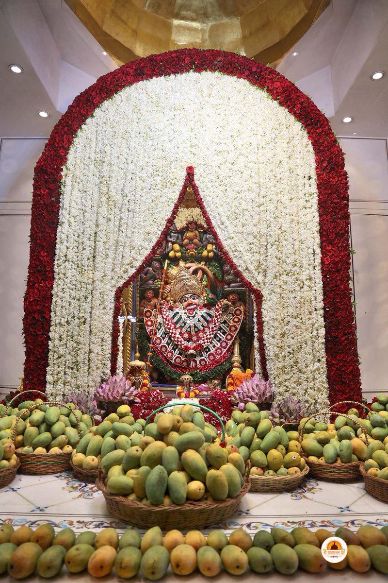 cosmic_magnet's tweet photo. RT https://t.co/91T5yBvy1S શનિવાર નિમિત્તે શ્રીકષ્ટભંજનદેવ હનુમાનજી દાદાને કેરીનો અન્નકૂટ ધરાવવામાં આવેલ.20-05-2023 
Shri kashtbhanjandev hanumanji Maharaj Salangpur dham.
… https://t.co/ZyeWVkWgH5