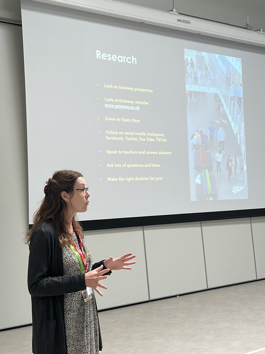 CareersAvantiFS's tweet photo. Fantastic end to the week of careers, always a pleasure to welcome Jade @GatewayCollegeL to share your passions for education to year 7 and year 10s. Thank you #post16 #inspire #aimhigher https://t.co/JpviyyPxZb