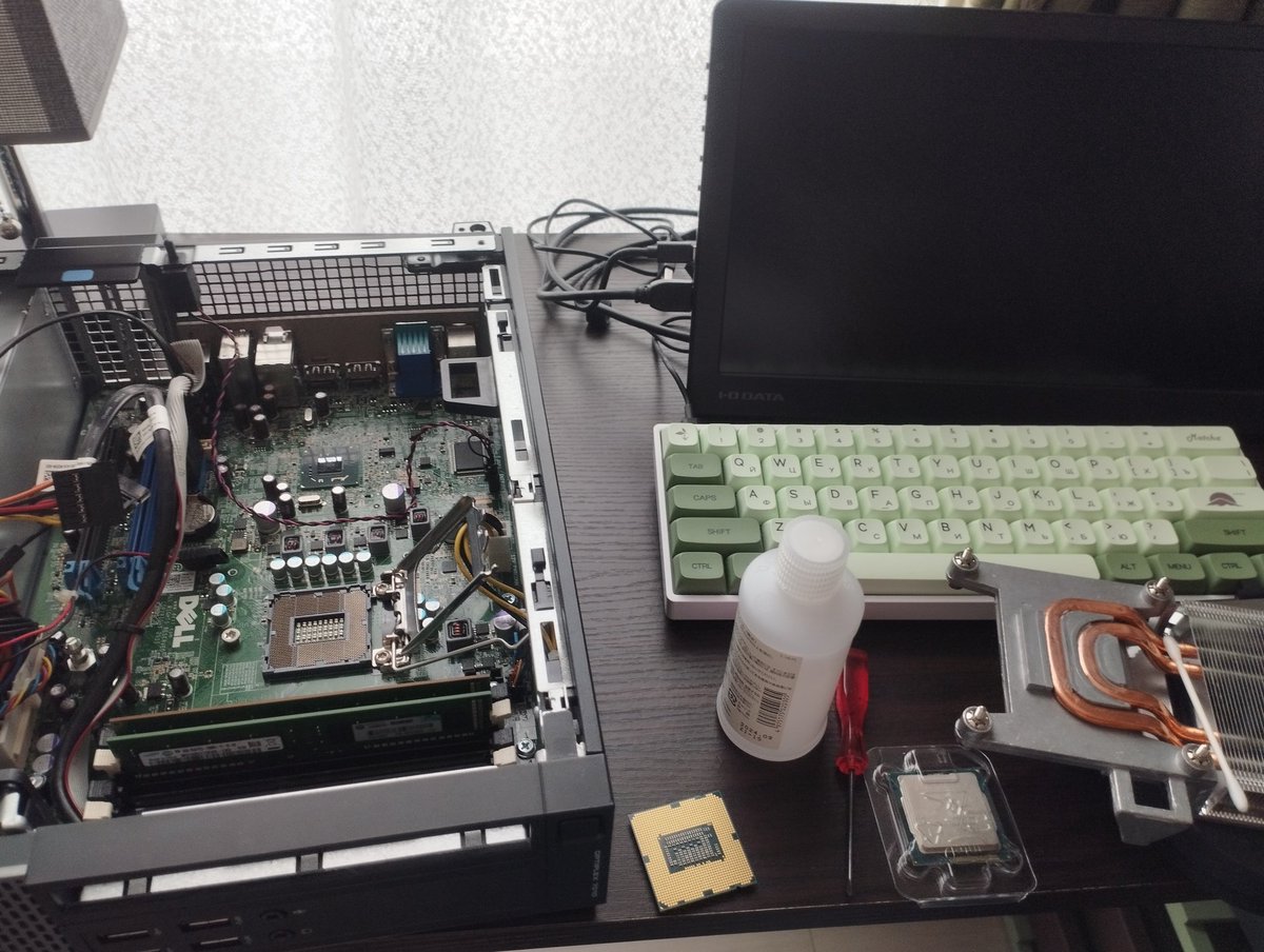VoProshlyy's tweet photo. 正月の秋葉原CPUガチャで当たったCPUの動作確認。無事動作してくれたこのi5-3470が¥500、完動品が相場¥1500くらいのようなので、勝利です✨ https://t.co/mkYbpVxRLm
