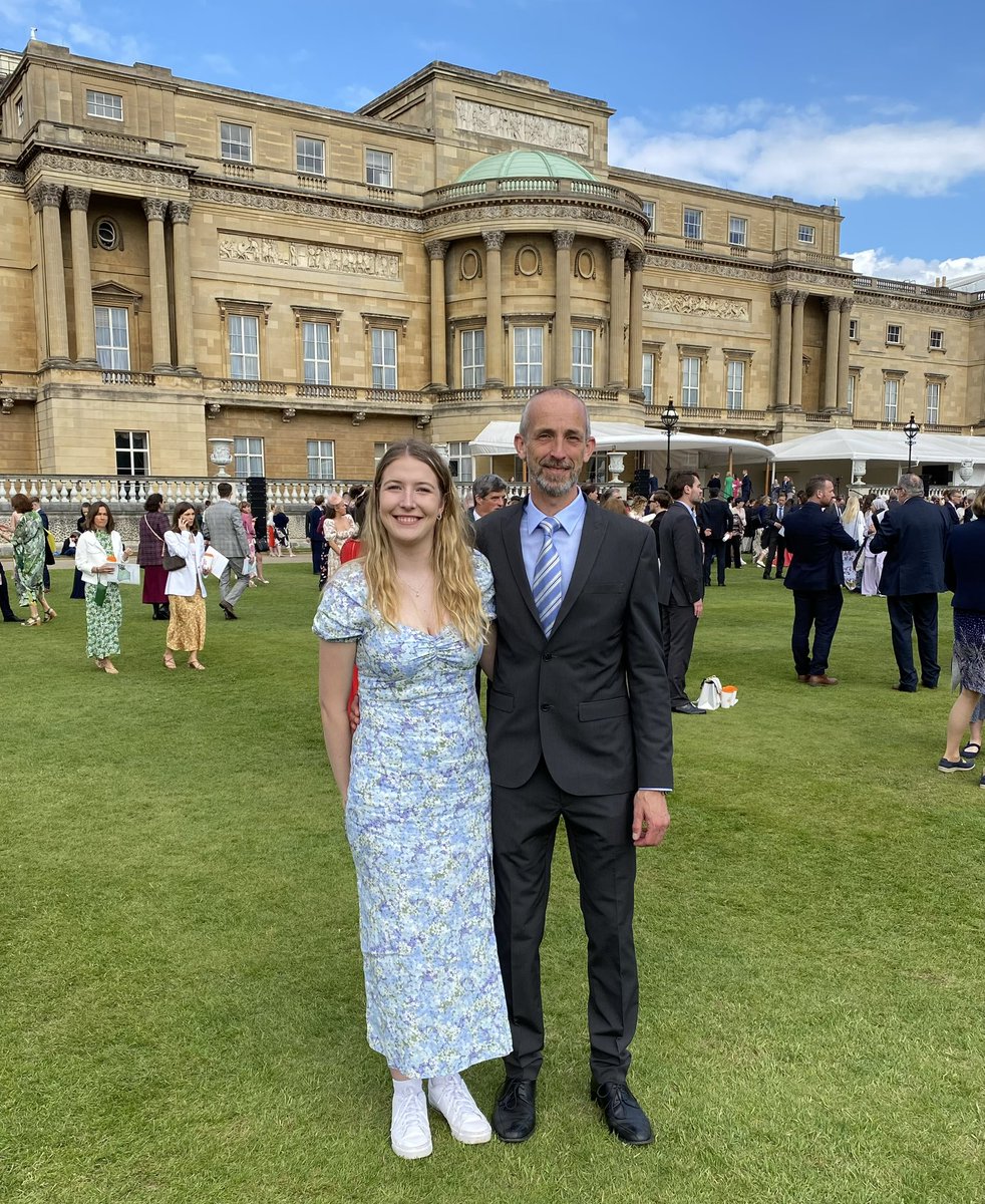 BoothamOutdoor's tweet photo. An amazing day at the @DofE Buckingham Palace Gold Award garden party! Well done to @boothamschool Freya, and a very proud @BoothamEYFS Louise for supporting her.  Very proud https://t.co/NBJO1mGjQW