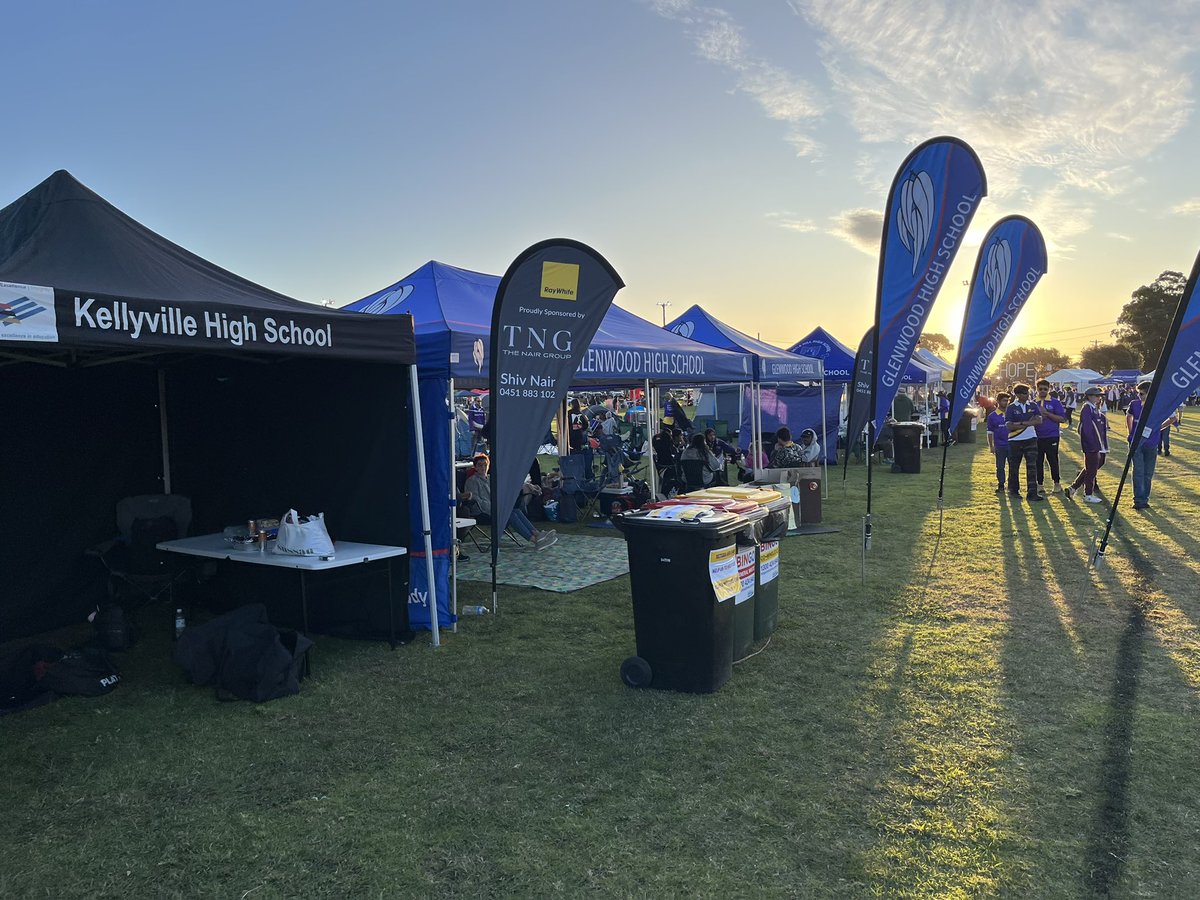 _TristanJSmith's tweet photo. So good to be out walking laps at the 24hour @HillsRelay at Castle Hill. Such great representation from our local public schools! #HillsRelay @dizdarm @CathyBrennan1 @DebSummerhayes https://t.co/fmn5j9XzOt