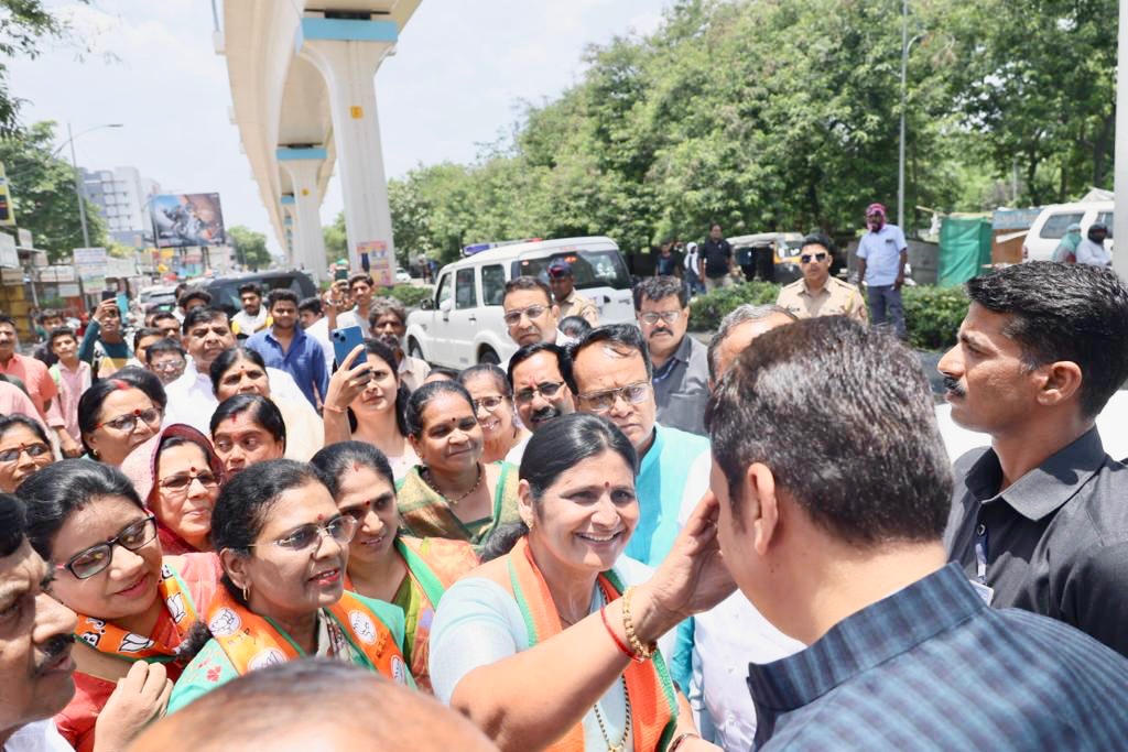 Devendra Fadnavis Fan tweet media