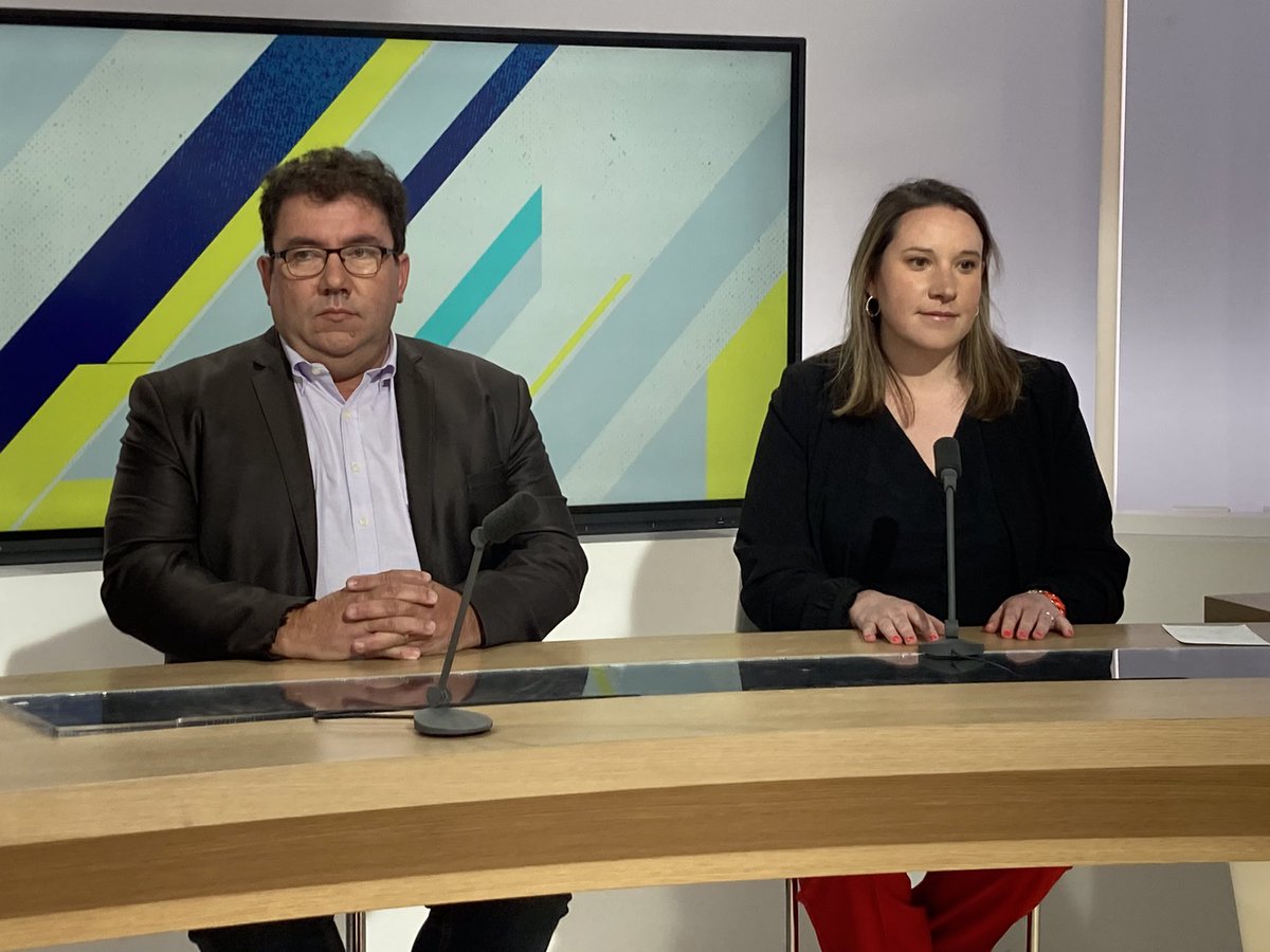 LauLaborie's tweet photo. 📺 Maires : une vocation en crise. Menaces, agressions, usure, découragement, l’écharpe tricolore serait-elle devenue un fardeau ? Rdv dimanche à 11h30 dans dimanche en Politique @F3Auvergne . Avec @VeroPouzadoux Sébastien Gouttebel et Dominique Freyssenet. https://t.co/5S0eACfGgl