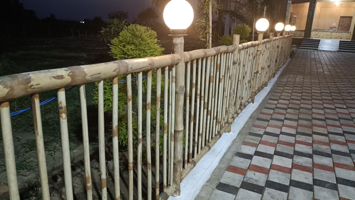BambooramAgro's tweet photo. Bamboo Farm House in Bhopal 🌲🌲🏠🌲🌲
#Bamboo #FarmHouse https://t.co/KCiPb76snU