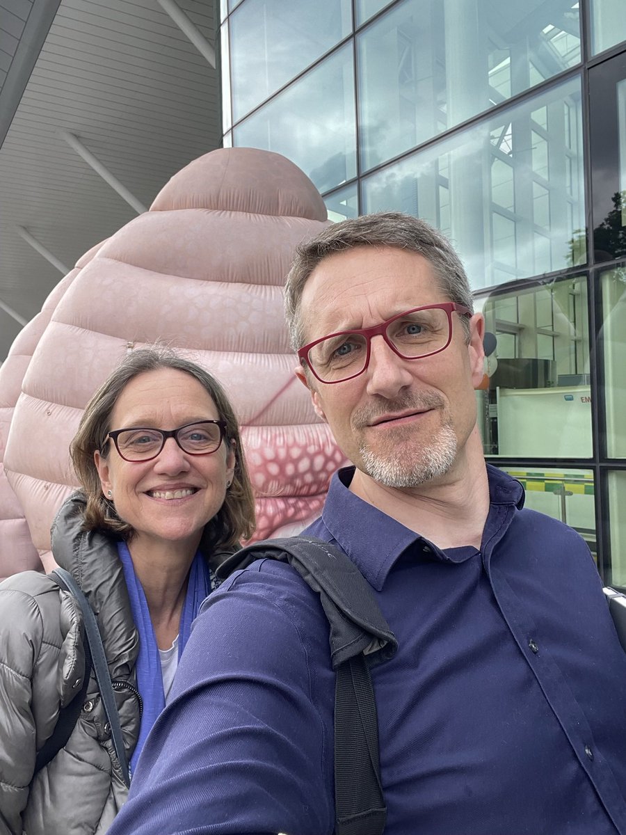 Privileged to have met Alison Noble <a href="/NobleLabOxford/">Noble Lab</a> yesterday talking imaging Ai amidst the @NIHRBhamBRC showcase <a href="/uhbtrust/">University Hospitals Birmingham</a> <a href="/RRG_Birmingham/">Birmingham Rheumatology Research Group</a> <a href="/Racegbn/">RACE GBN</a> <a href="/InflamAge_UoB/">Inflammation and Ageing</a>