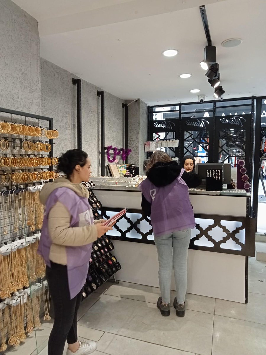 İstanbul, Sultanbeyli

Sultanbeyli'de esnaf ziyareti yaparak Kemal Kılıçdaroğlu'na oy istemeye devam ediyoruz.

Kadınlar değişim istiyor, kazanacağız!

Oylar Kemal Kılıçdaroğlu'na!

#OylarKemale