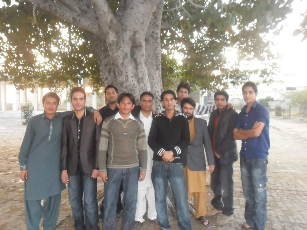 jawadzakirlife's tweet photo. #Memories #University_Life https://t.co/Qqd9nudPvn
