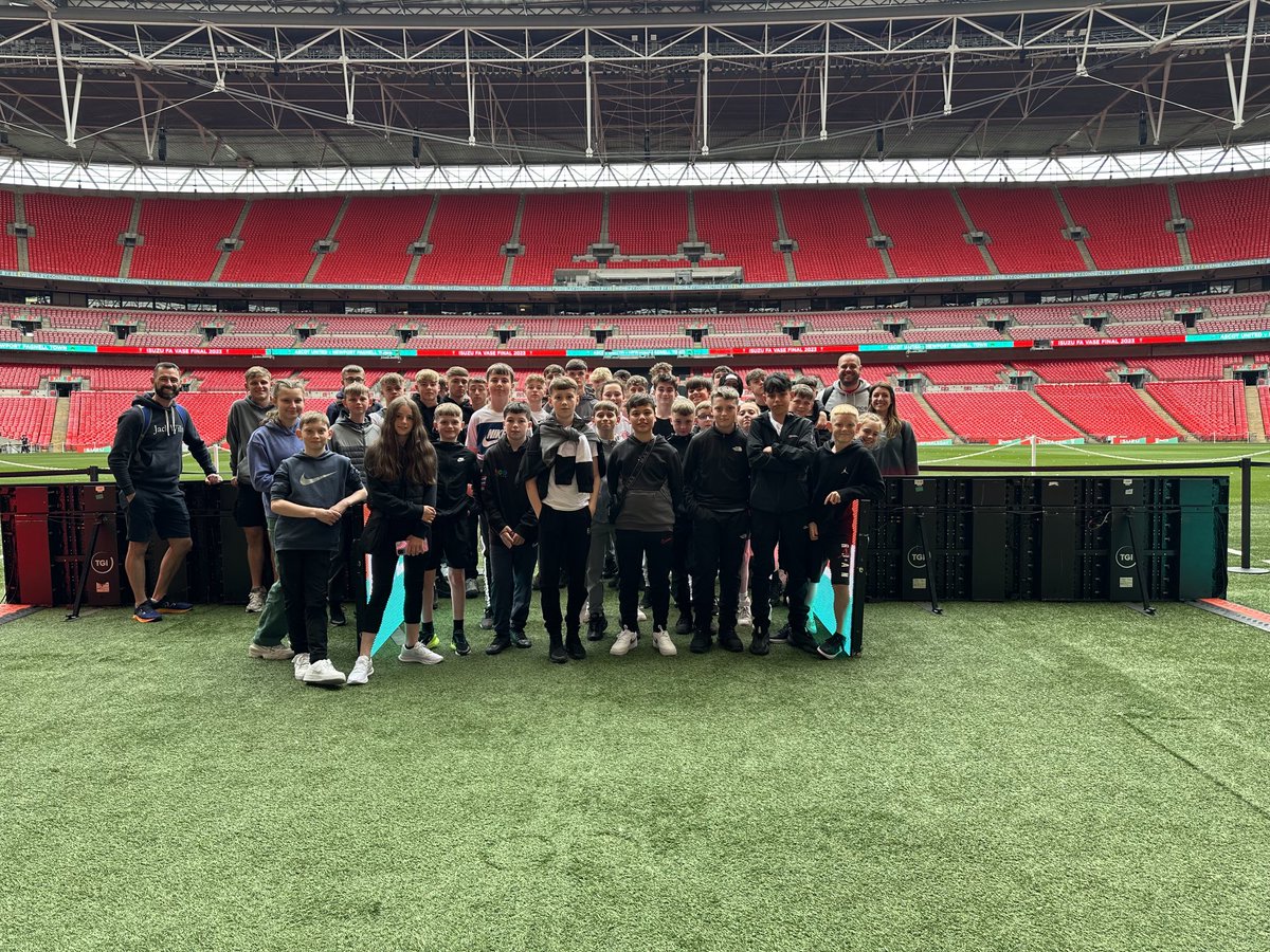 Our students pitchside #wembley #homeoffootball #educationwithcharacter #AAontour ⁦<a href="/pe5sportstours/">PE5 Sports Tours</a>⁩ ⁦<a href="/acc_academy/">Accrington Academy</a>⁩