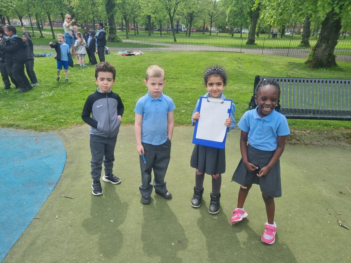 P1 & 2/1 have been learning to use tally marks to gather information. Last week we worked in groups to count things that interested us in Victoria Park #outdoorlearning #datahandling #localarea