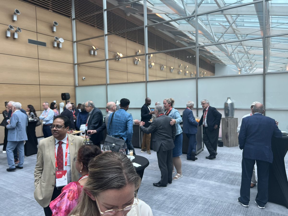 Today l’m at The #WorldHeartSummit. It brings together leaders &amp; innovators from government, business, civil society and academia to explore the most pressing challenges in global cardiovascular health
Join us in creating a healthier, more equitable world worldheartsummit.org