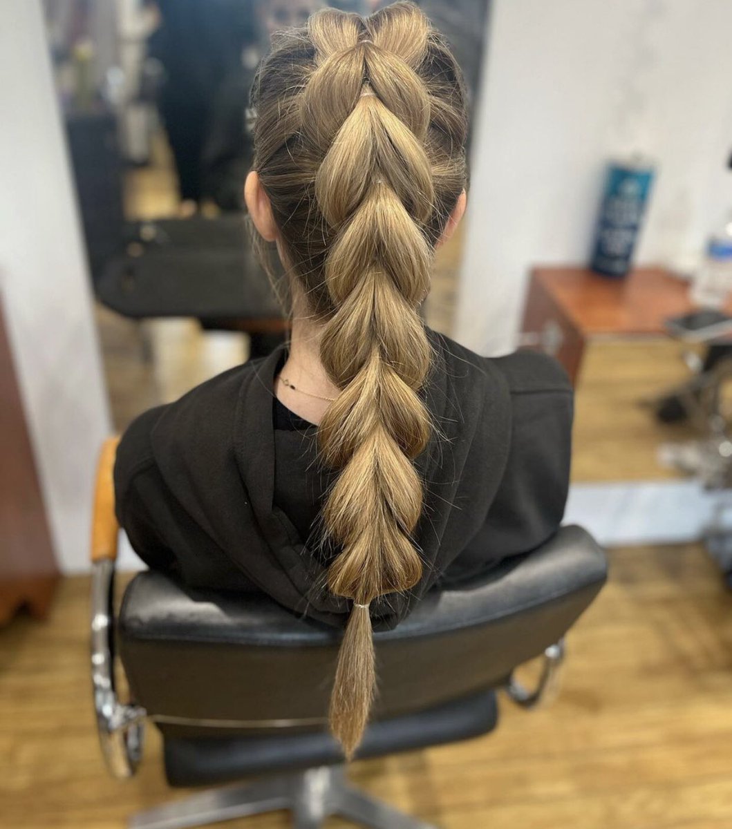 YazzHair's tweet photo. Love this hair up I got to do at the academy.
Get in touch for more details: 

Tel: 07961 226411 or apply below through our website: 
https://t.co/qf6BBbm9Rg

#apprenticeships #hairup 
#yazzhairdressingacademy #apprenticeships #hairdressing #rawdon #leeds https://t.co/6fZn5EimZy