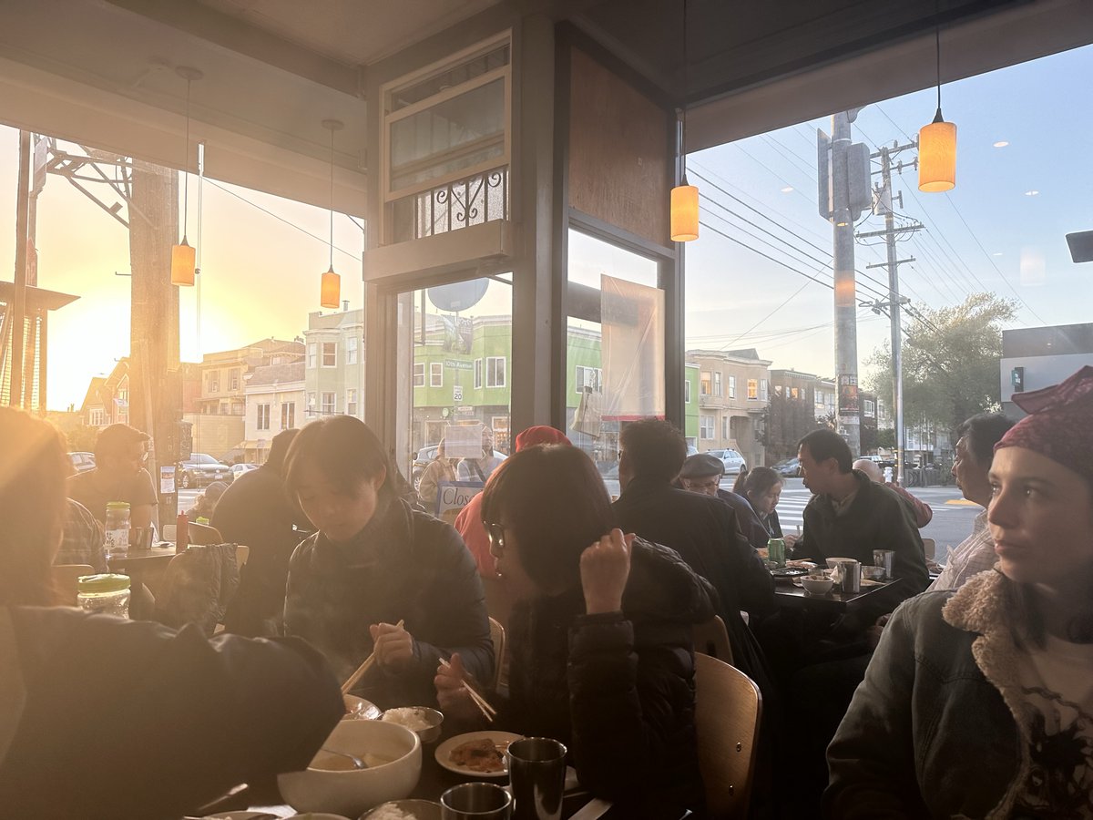 erd_RebaD's tweet image. Thriving in #SanFrancisco @ lovely Manna #InnerSunset #SunsetintheSunset #PositiveVibes #bibimbap