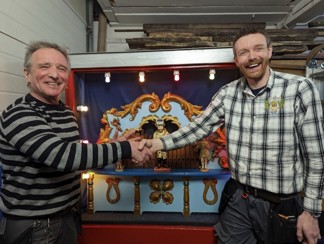 david_burville's tweet photo. Little while ago had this wonderful chap come to my workshop to collect his very own little fairground Organ. One very proud owner. Now who else in the barn can I persuade to buy an organ? #pinballgeoff π #mechanicalorgan #organbuilding #organbuilder #barnfamily #heritagecraft https://t.co/lhdW6uw8t8