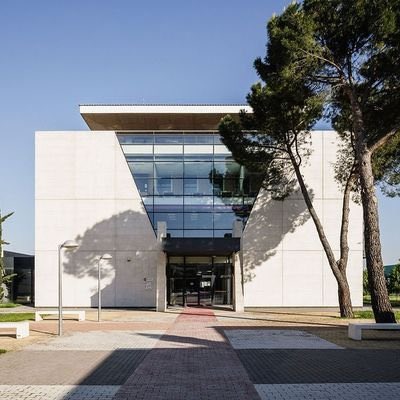 lourdesdemiguel's tweet photo. ¡Buenos días #VirtualCUCC! ¡Feliz Jornada Presencial! Mucho ánimo a nuestros estudiantes en su 1ª jornada de exámenes del 2º cuatrimestre. Además hoy @BibliotecaCUCC abierta de 9 a 14 y sesión presencial del #MEIAC @cucc_educacion #SomosCUCC https://t.co/kwU1KYjio9